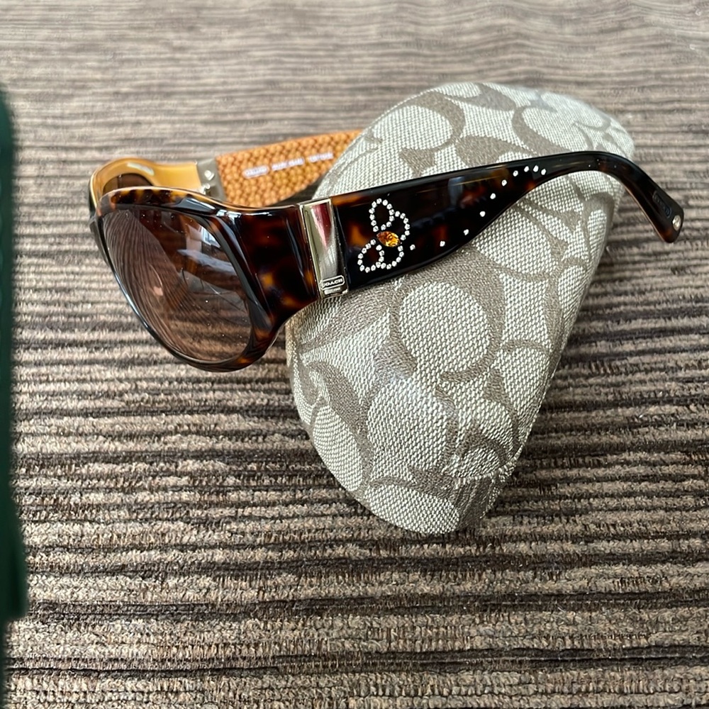 Coach Susie style women’s sunglasses